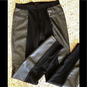 Nice leggings by Sophia Vergara in size small